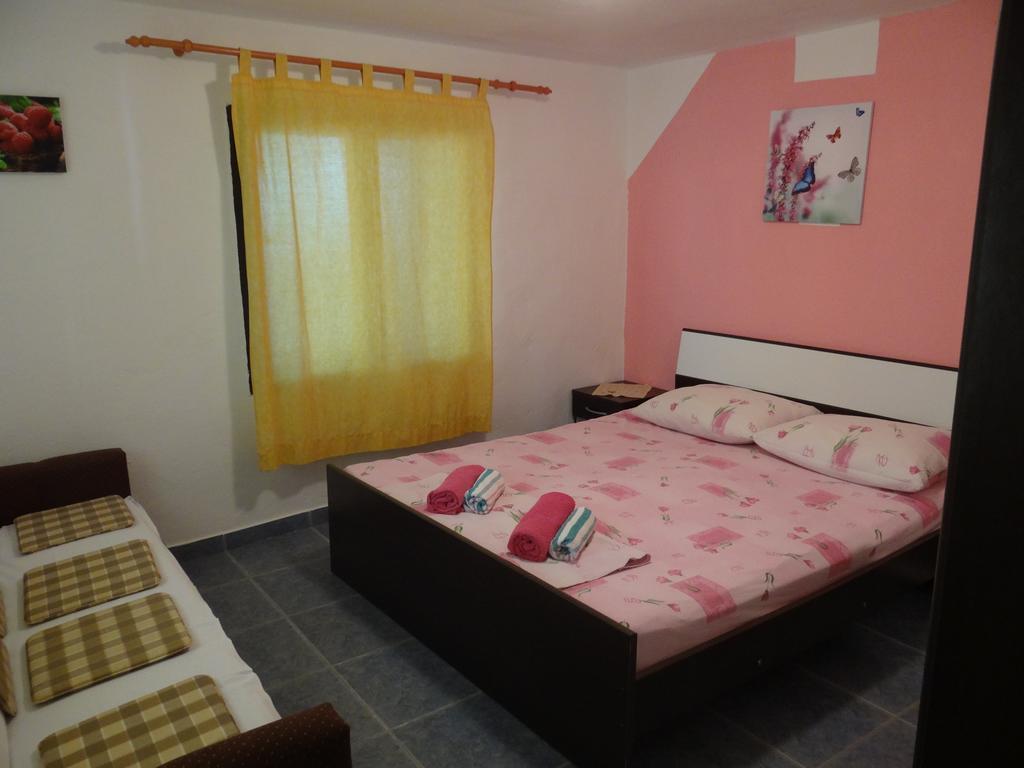 Apartments Jerkovic Stari Grad  Luaran gambar