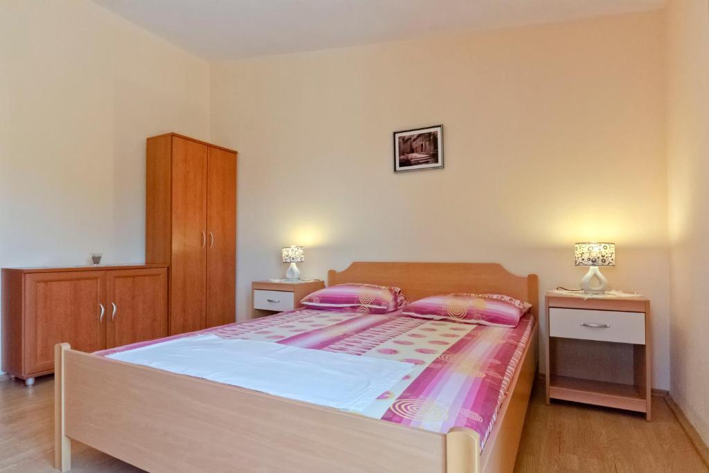 Apartments Jerkovic Stari Grad  Bilik gambar